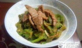 北方吃凉瓜牛肉,北方夏日里的清爽美食新体验