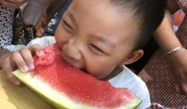 意大利吃瓜姿势,揭秘独特的“吃瓜姿势”文化