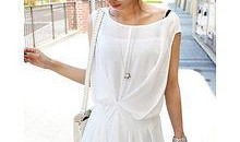 吊带背心吃瓜,吃瓜乐趣无限