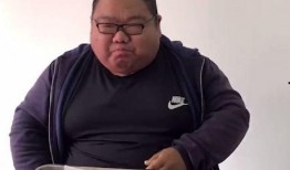 凿哥吃瓜博主,揭秘网络红人凿哥吃瓜背后的故事